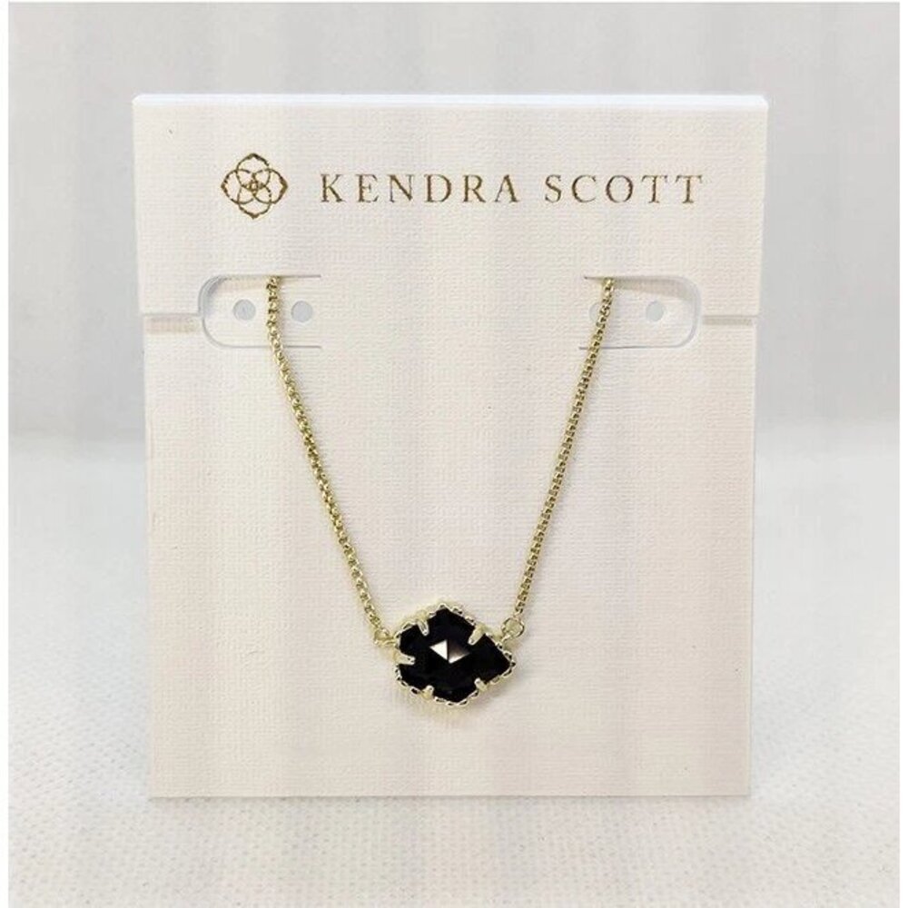 Kendra Scott Tess Pendant Necklace In Black / Gold